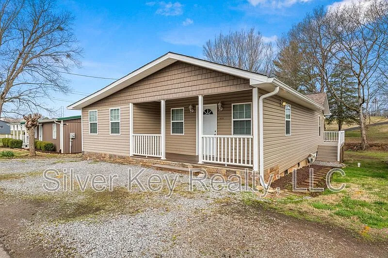3 bed, 2.0 bath, $1,750 — Photo 1