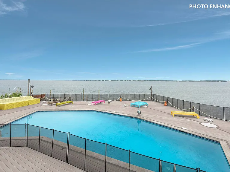 570 Dune Rd — Photo 24