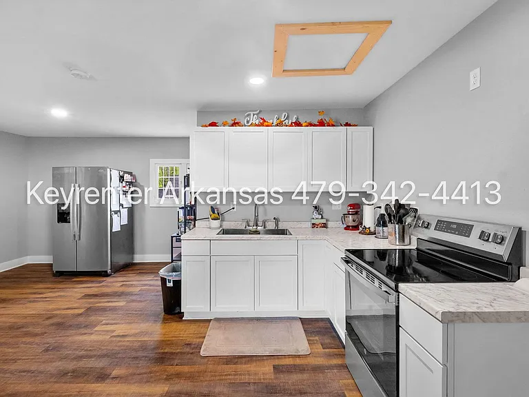 255 W Lawson St #2 — Photo 10