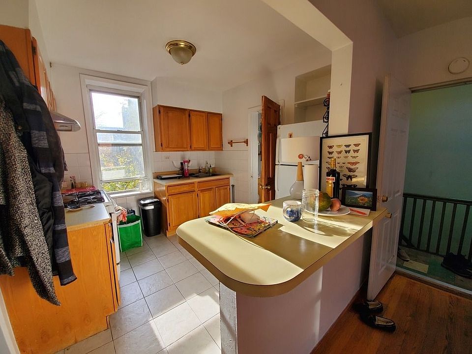 1st image of 326 6th St Floor 3
