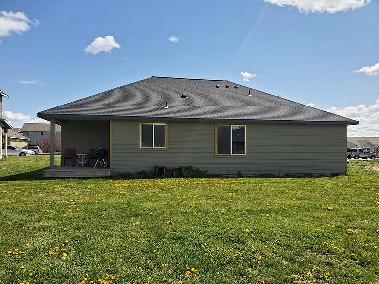 2309 N Water St — Photo 17