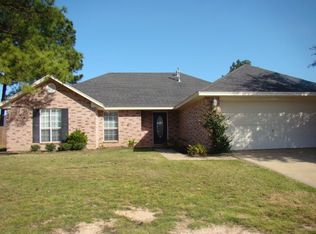 202 Sandalwood St, Lufkin, TX 75904