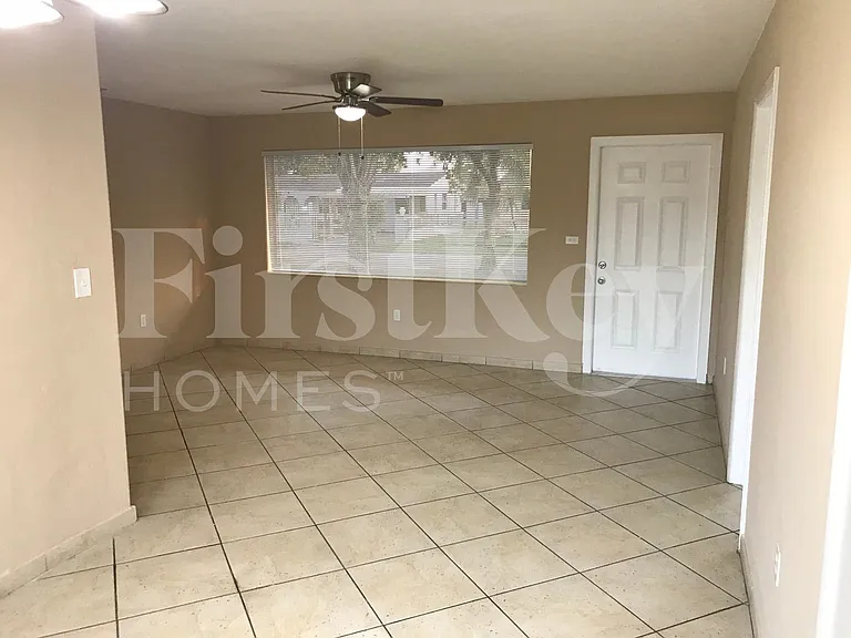 2751 NW 209th Ter — Photo 5