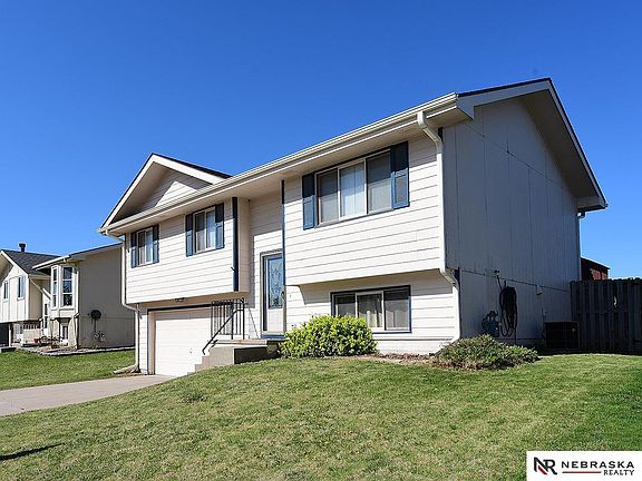 2nd image of 2541 NW 55th St