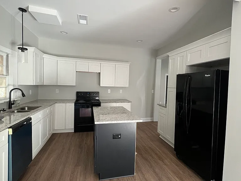 203 Covington St — Photo 5