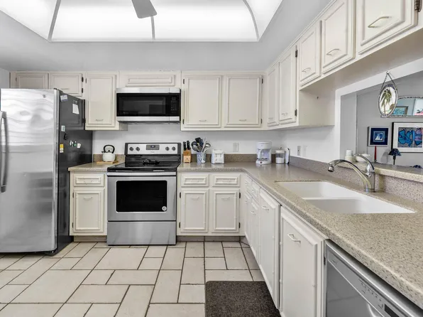 250 John F Kennedy Drive #204, Atlantis, FL 33462