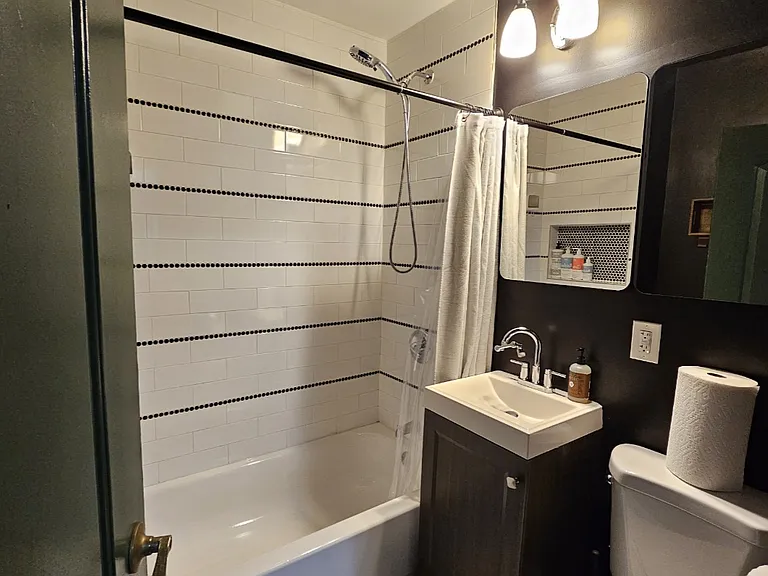 2608 Catskill St #1 — Photo 6