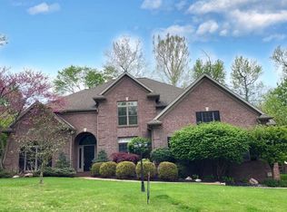 6677 River Ridge Dr, Newburgh, IN 47630