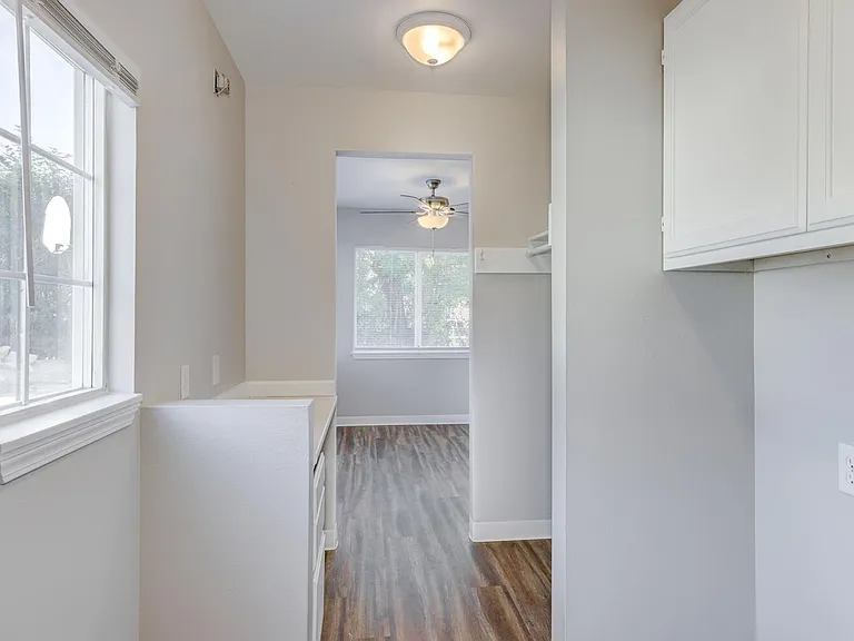 Large Fully Remodeled 3 Bedroom Duplex in Nampa — Photo 23