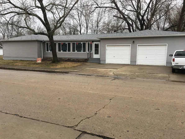 301 W Condit St, Robinson, IL 62454