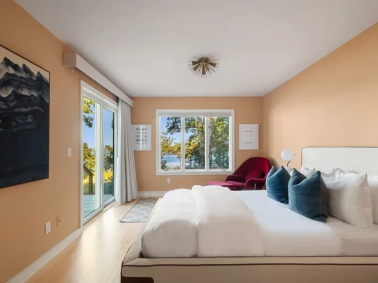 38 Three Mile Harbor Dr — Photo 14