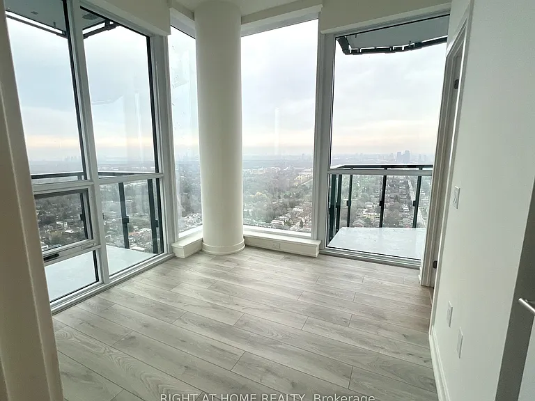110 Broadway Ave #LPH09 — Photo 9