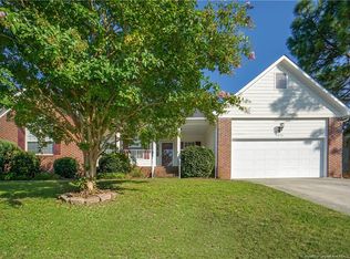 5434 Miranda Dr, Hope Mills, NC 28348