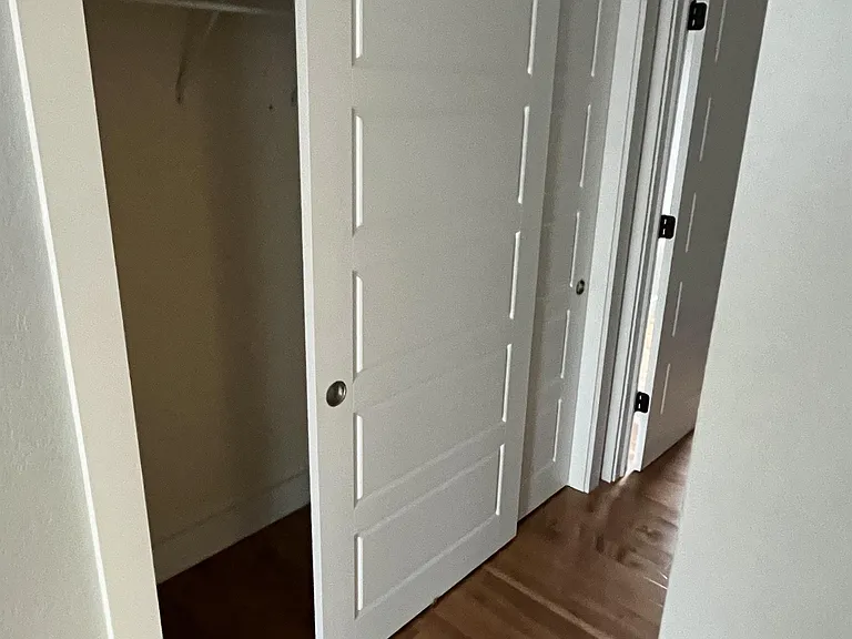 280 W 17th St #25 — Photo 5