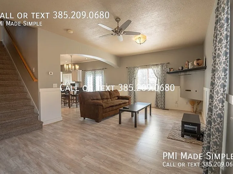 1827 W Pointe Meadow Loop — Photo 1