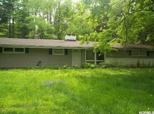 7865 Chagrin Rd, Chagrin Falls, OH 44023