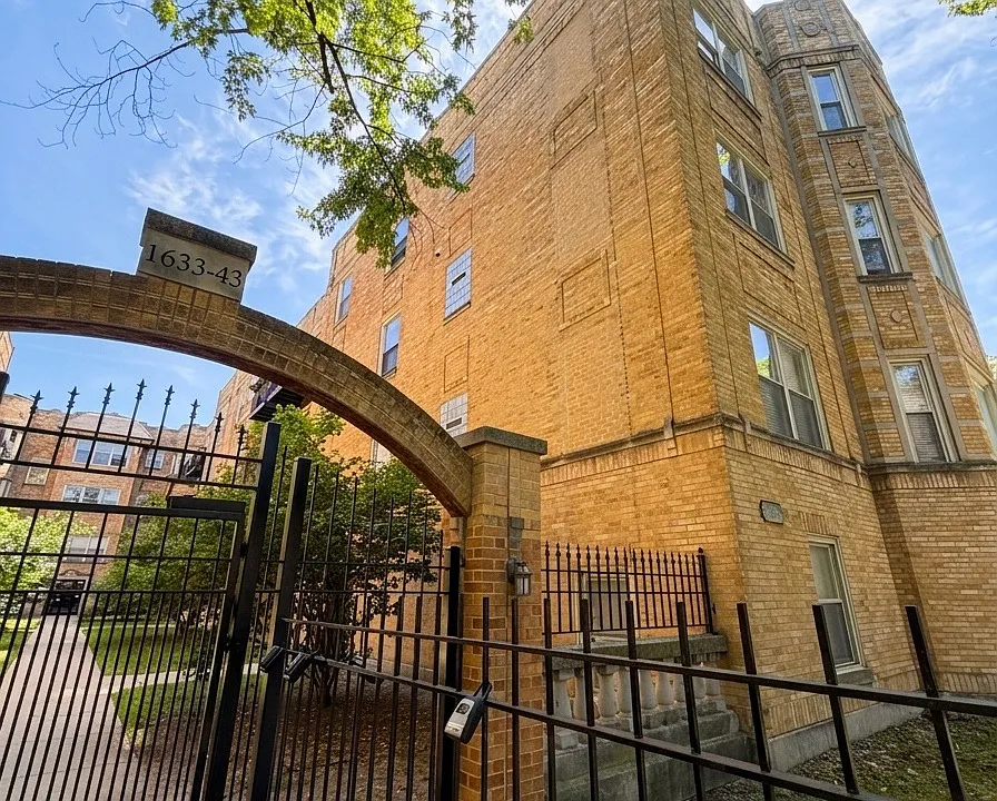 1643 W Farwell Ave #1S