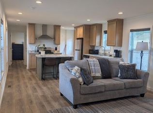 8 Diamond Rd, Bonners Ferry, ID 83805