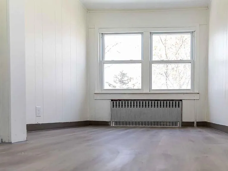 102 Thomas St — Photo 6