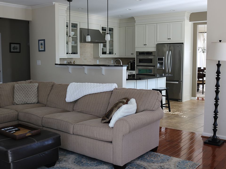 1st image of 8786 Grantham Ct