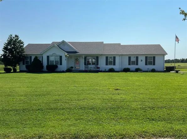 12 Tony Houchin Rd, Bowling Green, KY 42101