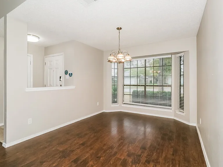 606 Clearwater Trl — Photo 5