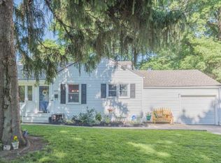 5119 Outlook St, Mission, KS 66202