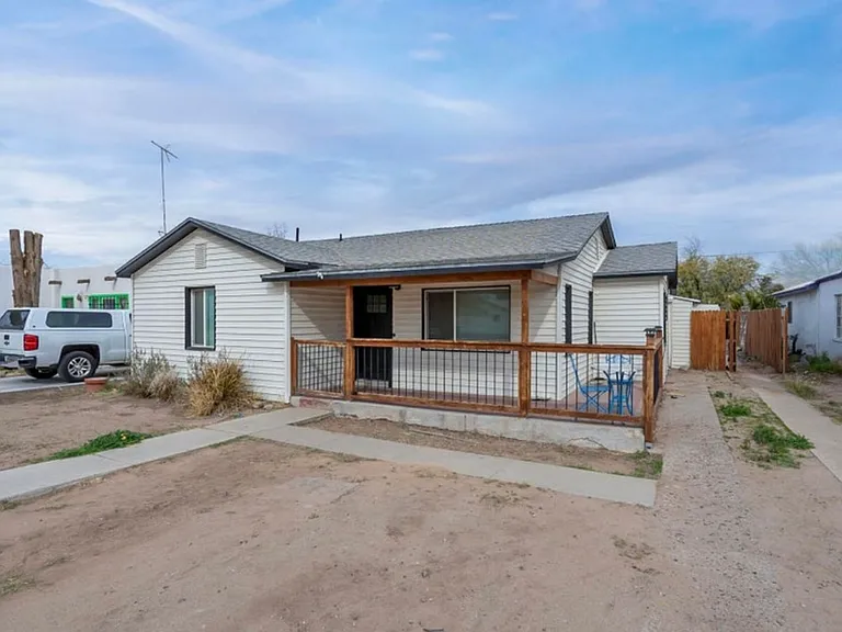 370 W Pima Ave — Photo 2