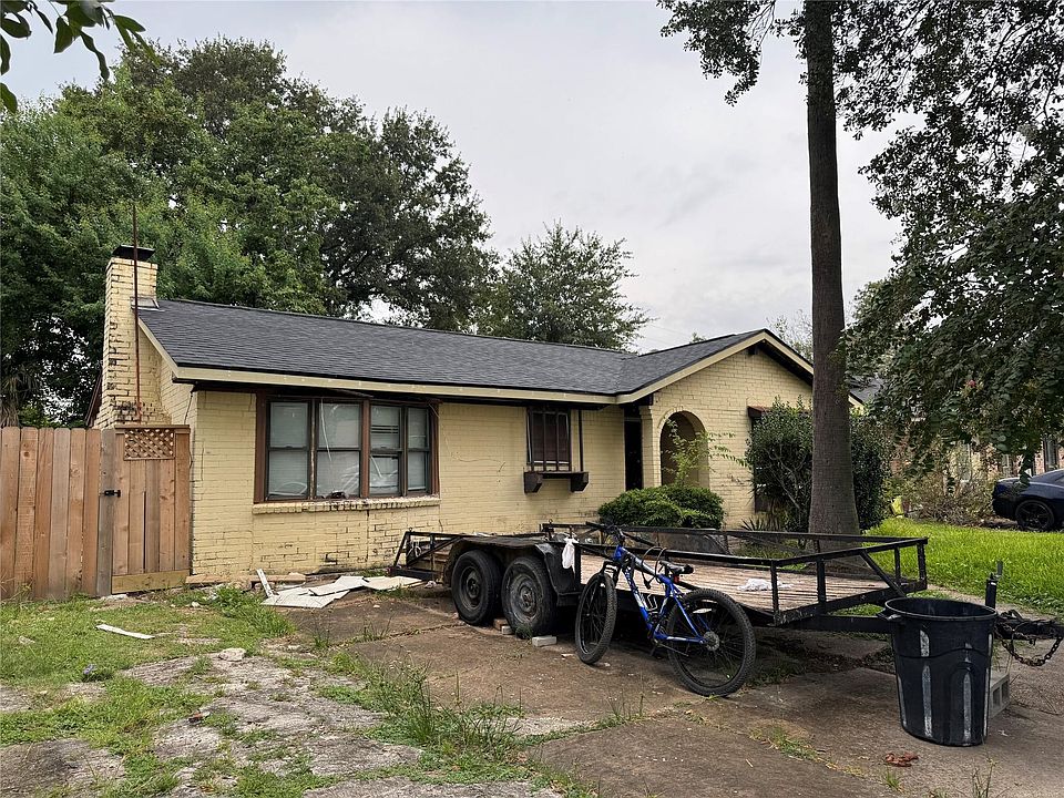 1st image of 17211 Blairwood Dr