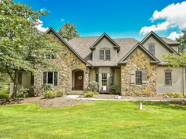 10705 Cottage Hill Ln, Chardon, OH 44024