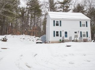 7 Crestwood Dr, Springvale, ME 04083