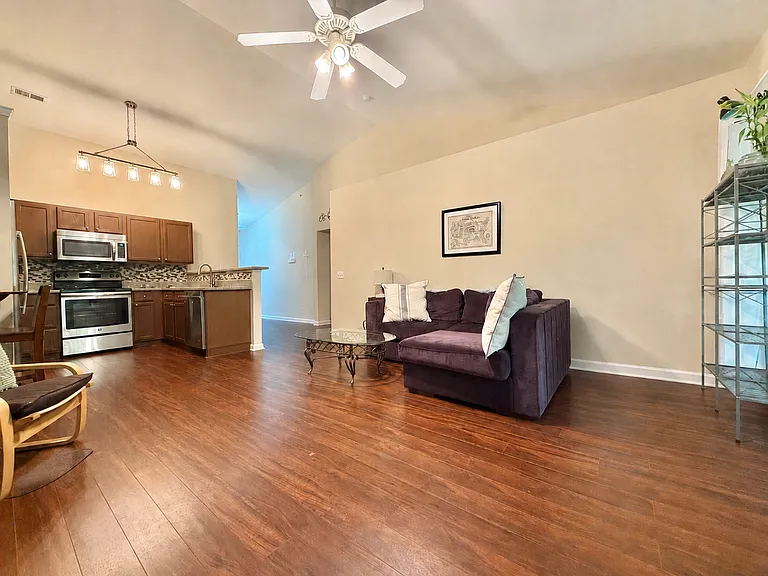 2801 Trailwood Pines Ln #303 — Photo 6