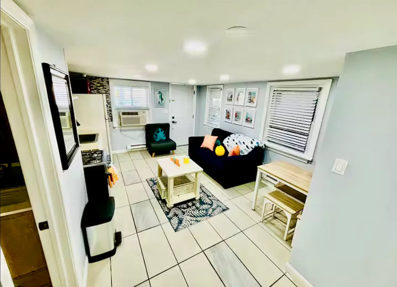 2 bed, 800 sqft, $2,000 — Photo 3