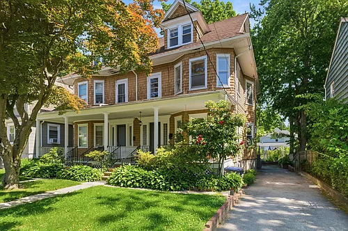 82 Quinby Ave Photo 1