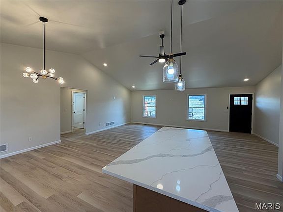 5th image of 5722 Brady Rd