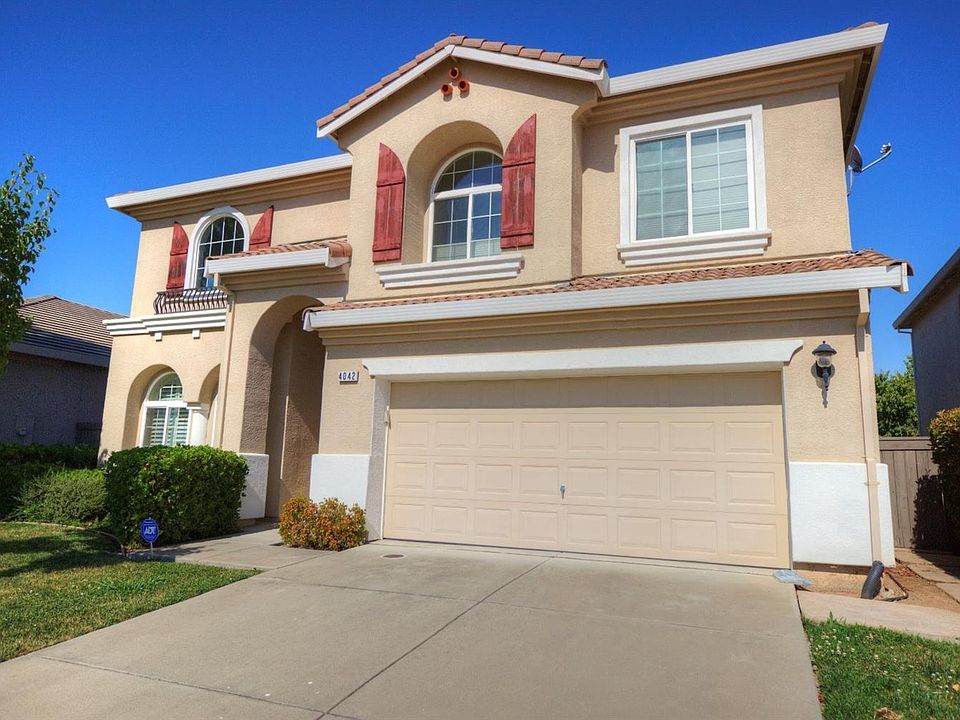 1st image of 4042 Clarewood Way