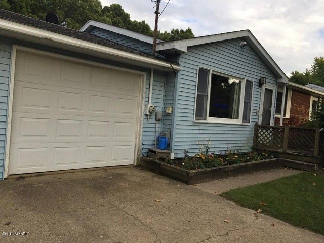 1st image of 55603 Giddings Ct