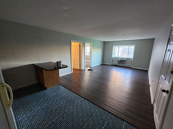 3rd image of 1217 Moss St APT 2