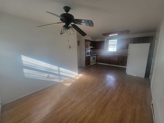 2nd image of 20 Franklin St Floor 2