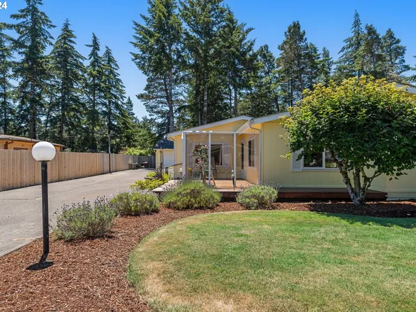 2140 12th St, Florence, OR 97439