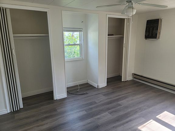 4th image of 23825 Methuen Ave #23835