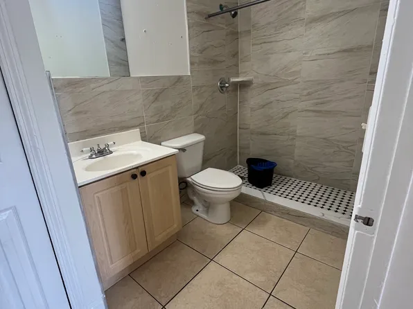 2185 NW 16th Ter APT 10, Miami, FL 33125