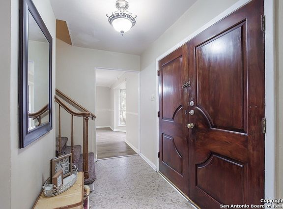 4th image of 4203 Monaco Dr