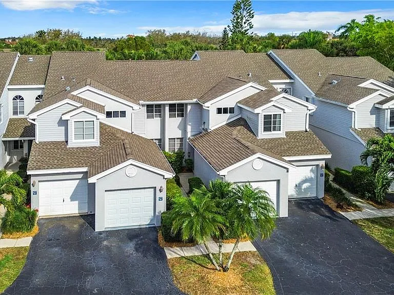 2860 Citrus Lake Dr #R-202 — Photo 2