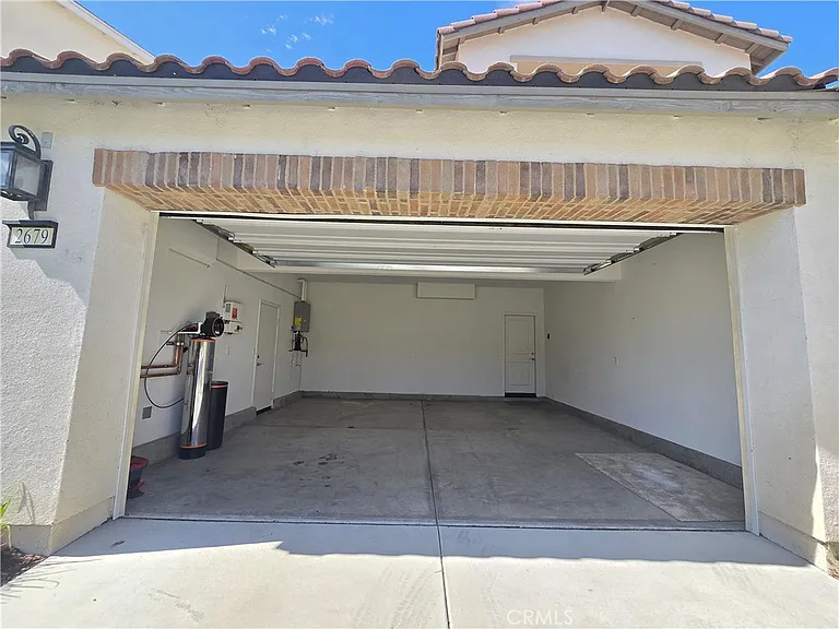 2679 E Penelope Ln — Photo 24