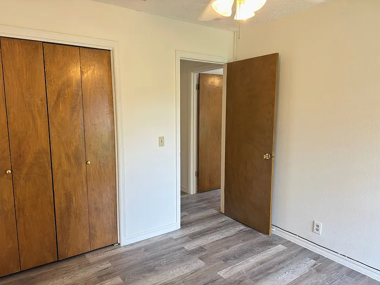 5507 Hooper Dr — Photo 18