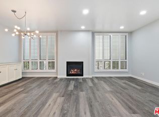 927 N Kings Rd APT 107, West Hollywood, CA 90069