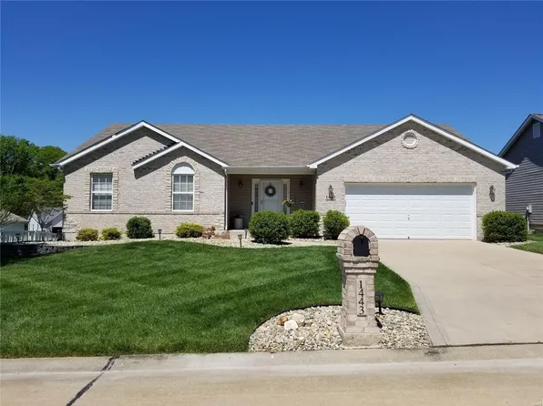 1443 Wood Haven Dr, Saint Charles, MO 63304