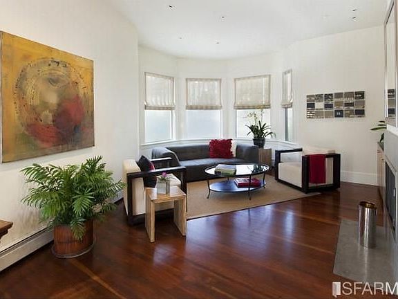 4th image of 105 Danvers St