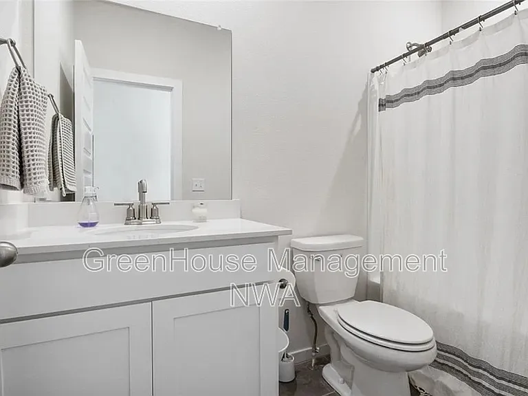 4813 Triangle St — Photo 17